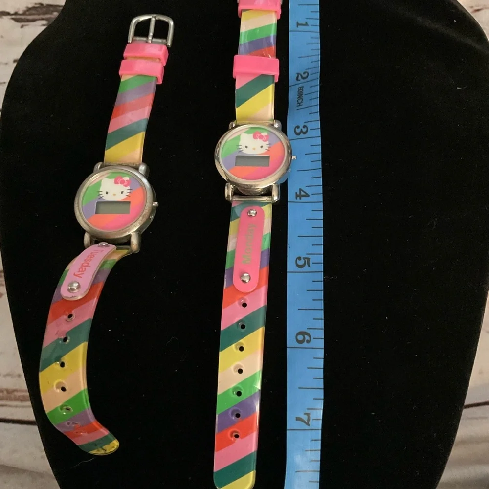 TWO‎ DIGITAL HELLO KITTY WATCHES